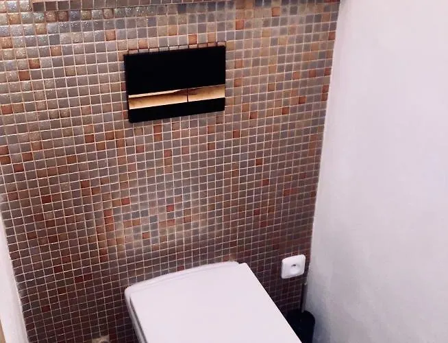 Fairytale Under The Castle - 5 Min City! Lejlighed *