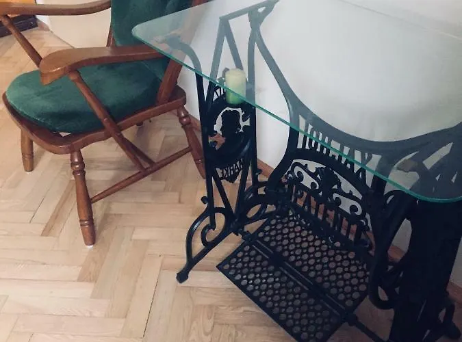 Fairytale Under The Castle - 5 Min City! * Český Krumlov