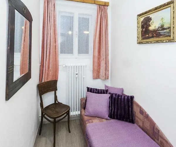 Fairytale Under The Castle - 5 Min City! * Český Krumlov